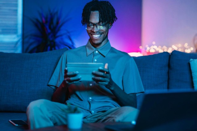 How Online Entertainment Fits Into Digital Life and What Matters Most